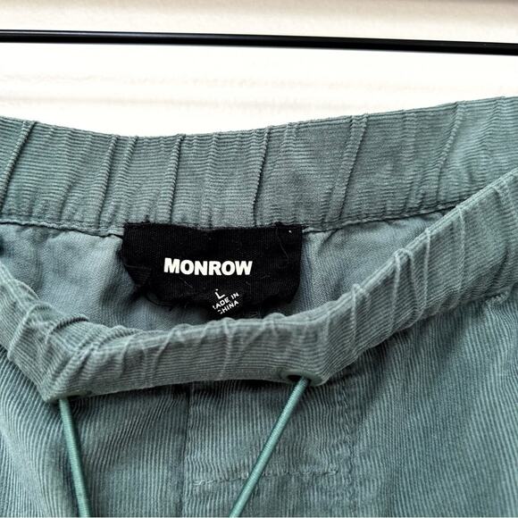 Monrow Mini Corduroy Cargo Pull On Parachute Pant in Cactus Green size L - Picture 12 of 14